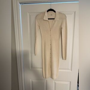 Wilfred Aritzia Collared Cream Button-Up Midi Dress